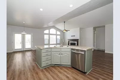 10027 S Remembrance Ln, South Jordan, UT 84095 - Photo 18