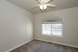 10027 S Remembrance Ln, South Jordan, UT 84095 - Photo 28
