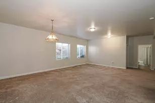 10027 S Remembrance Ln, South Jordan, UT 84095 - Photo 34