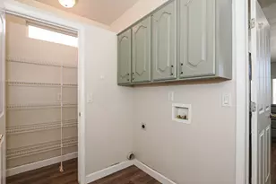 10027 S Remembrance Ln, South Jordan, UT 84095 - Photo 32