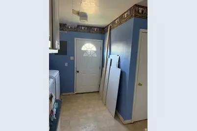 280 W Uranium Dr, Monticello, UT 84535 - Photo 16