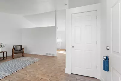 8246 S Creekwood Cir, West Jordan, UT 84088 - Photo 8