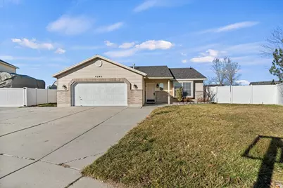 4240 W 5300 S, Roy, UT 84067 - Photo 4