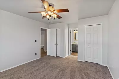 4240 W 5300 S, Roy, UT 84067 - Photo 14