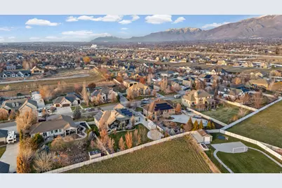 375 W Paddock Ln, Kaysville, UT 84037 - Photo 82