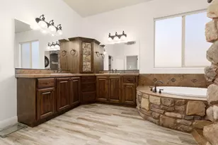 1537 N Black Lion Rd, Washington, UT 84780 - Photo 20