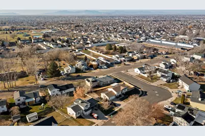 5260 S 2700 W, Roy, UT 84067 - Photo 10