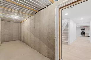 1042 E Lester Dr S, South Weber, UT 84405 - Photo 40