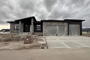 4021 N Major St, Eagle Mountain, UT 84005 - Photo 2