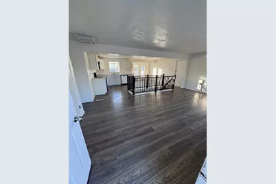 2219 N 2475 W, Clinton, UT 84015 - Photo 2