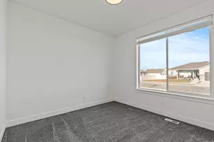 1274 E 480 S, Hyrum, UT 84319 - Photo 18