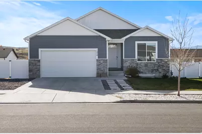 1274 E 480 S, Hyrum, UT 84319 - Photo 1