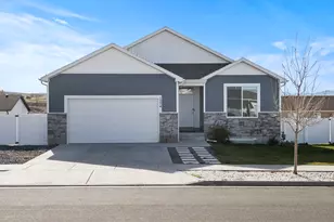 1274 E 480 S, Hyrum, UT 84319 - Photo 1