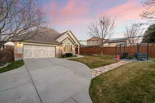 7195 S Villandrie Ln, Salt Lake City, UT 84121 - Photo 4