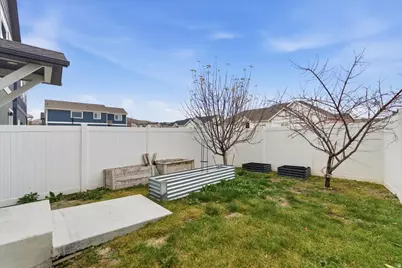 8680 N Shadow Creek Alley, Eagle Mountain, UT 84005 - Photo 18