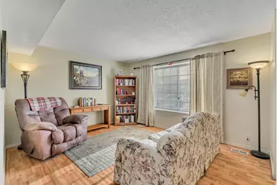 4694 S Xanadu Cir, Taylorsville, UT 84123 - Photo 2