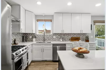 3533 E Country Manor Rd, Cottonwood Heights, UT 84121 - Photo 8