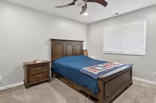 7809 N Ash Point Cir, Eagle Mountain, UT 84005 - Photo 10