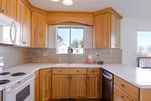 1306 S 325 E, Bountiful, UT 84010 - Photo 10