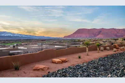 2470 N Kachina Vistas Cir #33, Saint George, UT 84770 - Photo 14