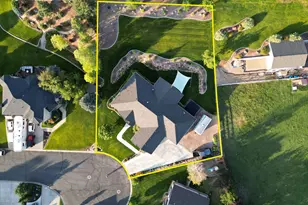 885 Canyon View Dr, Roosevelt, UT 84066 - Photo 2