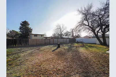 4417 S Jills Pl W, West Valley, UT 84120 - Photo 6