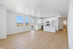 5232 W Black Twig Dr Dr S, South Jordan, UT 84009 - Photo 2