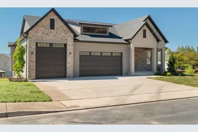 1727 N Siena Cir #4, Pleasant Grove, UT 84062 - Photo 2