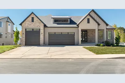 1727 N Siena Cir #4, Pleasant Grove, UT 84062 - Photo 1