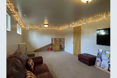 978 N Tremont St, Tremonton, UT 84337 - Photo 18