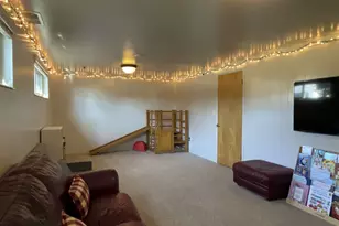 978 N Tremont St, Tremonton, UT 84337 - Photo 18