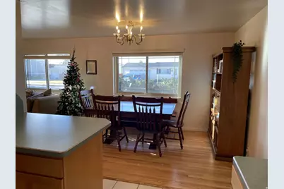 978 N Tremont St, Tremonton, UT 84337 - Photo 6