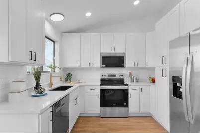 1928 W Sir Timothy Ave, Salt Lake City, UT 84116 - Photo 8