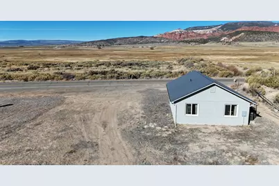 890 E Hatchery Rd, Bicknell, UT 84715 - Photo 16