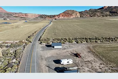 890 E Hatchery Rd, Bicknell, UT 84715 - Photo 34