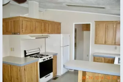 2952 S Whisper St W, West Valley, UT 84120 - Photo 2