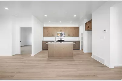 3846 S Woodland Ave #305, Mapleton, UT 84664 - Photo 6