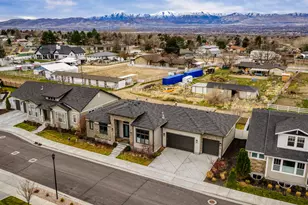 10688 S Dielsdorf Rd E, Sandy, UT 84092 - Photo 46