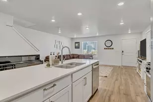 1294 S 3610 E, Spanish Fork, UT 84660 - Photo 10