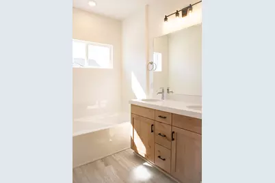 1389 N 1780 E, Spanish Fork, UT 84660 - Photo 6