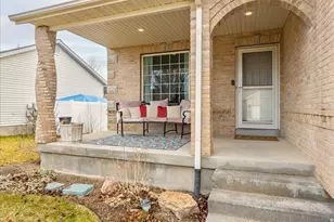 2126 E Lodge Pole Dr, Eagle Mountain, UT 84005 - Photo 4