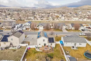 2126 E Lodge Pole Dr, Eagle Mountain, UT 84005 - Photo 44