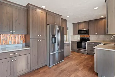 528 W 2900 S, Bountiful, UT 84010 - Photo 14