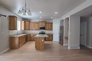 1893 W Heather Rd, Mapleton, UT 84664 - Photo 8