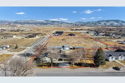 90 N 100 E, Centerfield, UT 84622 - Photo 2