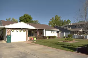 806 Valeria Dr, Layton, UT 84041 - Photo 2
