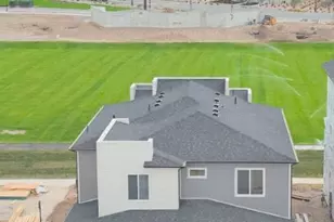 12688 S Lincoln Peak Ln, Herriman, UT 84096 - Photo 2