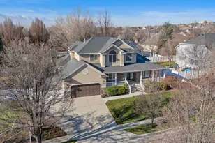 6438 S McKinley Ln, Taylorsville, UT 84129 - Photo 2