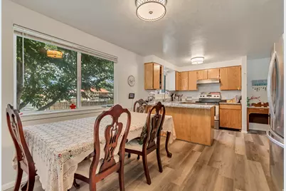 360 Belaire Cir, Grantsville, UT 84029 - Photo 6