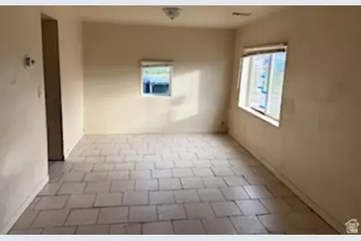 870 W Ellis St, Ogden, UT 84401 - Photo 12